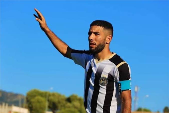 استدعاء منتخب الجزائر لاحمد قندوسى لاعب سيراميكا كليوباترا